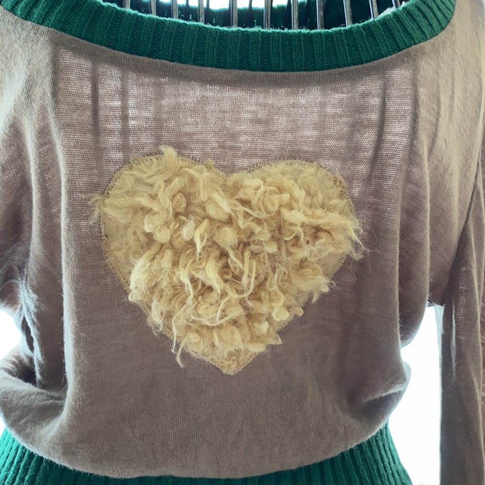 ~Pinkyotto~ Vintage Fuzzy Heart Scoop-Neck Sweater